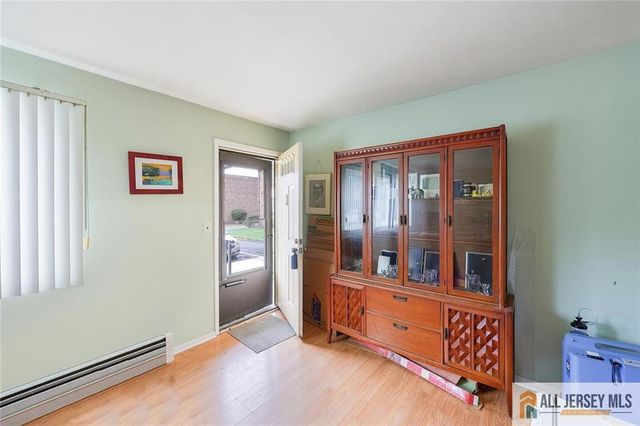 621 Cricket Lane 621, Woodbridge Proper, NJ 07095