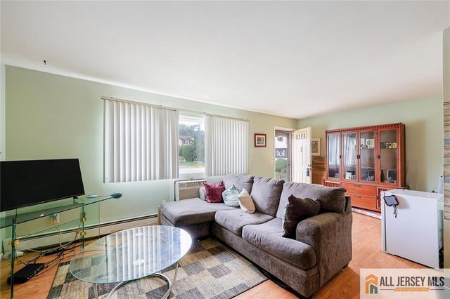 621 Cricket Lane 621, Woodbridge Proper, NJ 07095