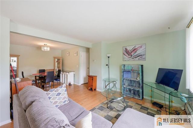 621 Cricket Lane 621, Woodbridge Proper, NJ 07095