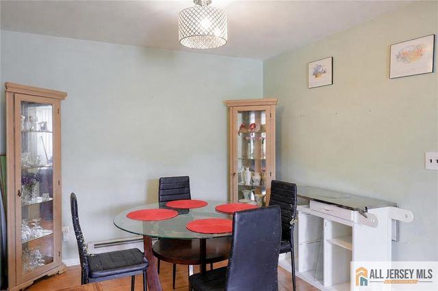 621 Cricket Lane 621, Woodbridge Proper, NJ 07095