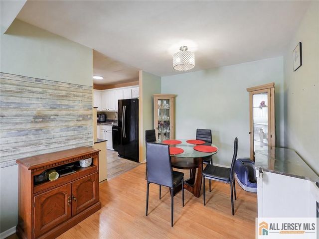 621 Cricket Lane 621, Woodbridge Proper, NJ 07095