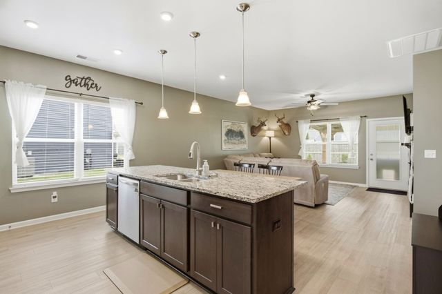 2108 Franks Ct, Columbia, TN 38401