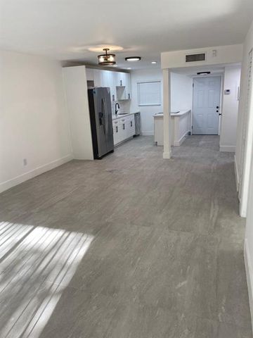 4111 Stirling Road 202, Dania Beach, FL 33314