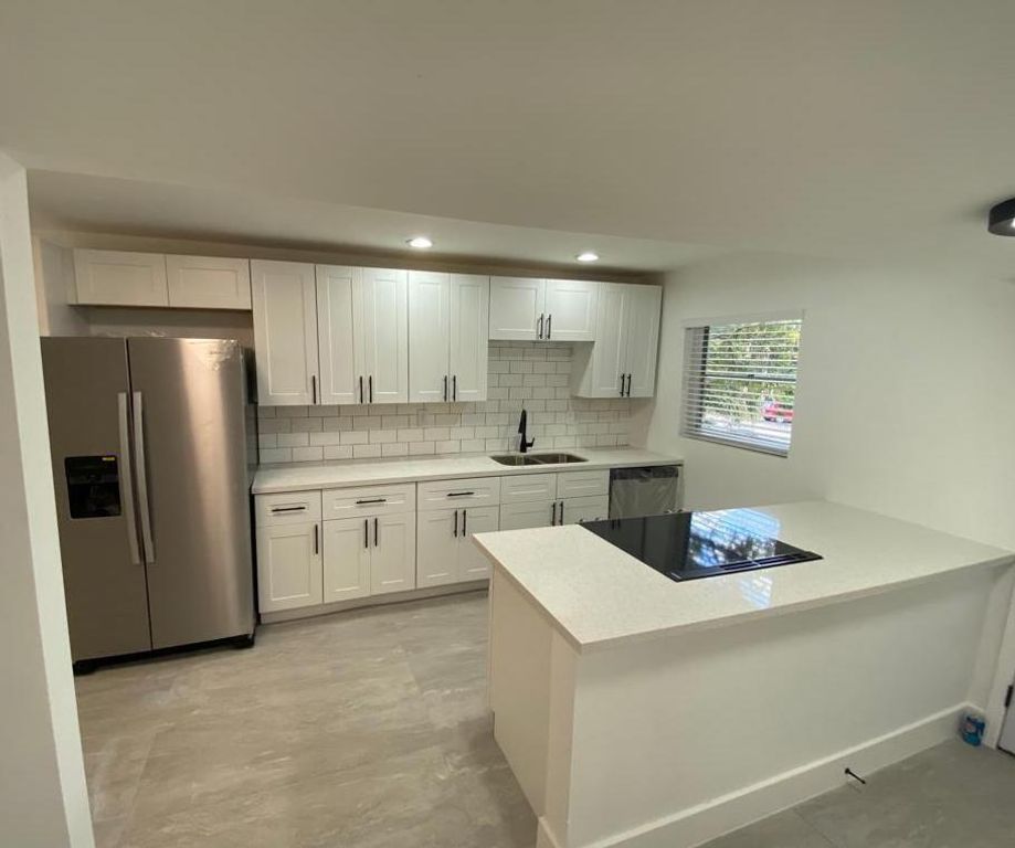 4111 Stirling Road 202, Dania Beach, FL 33314