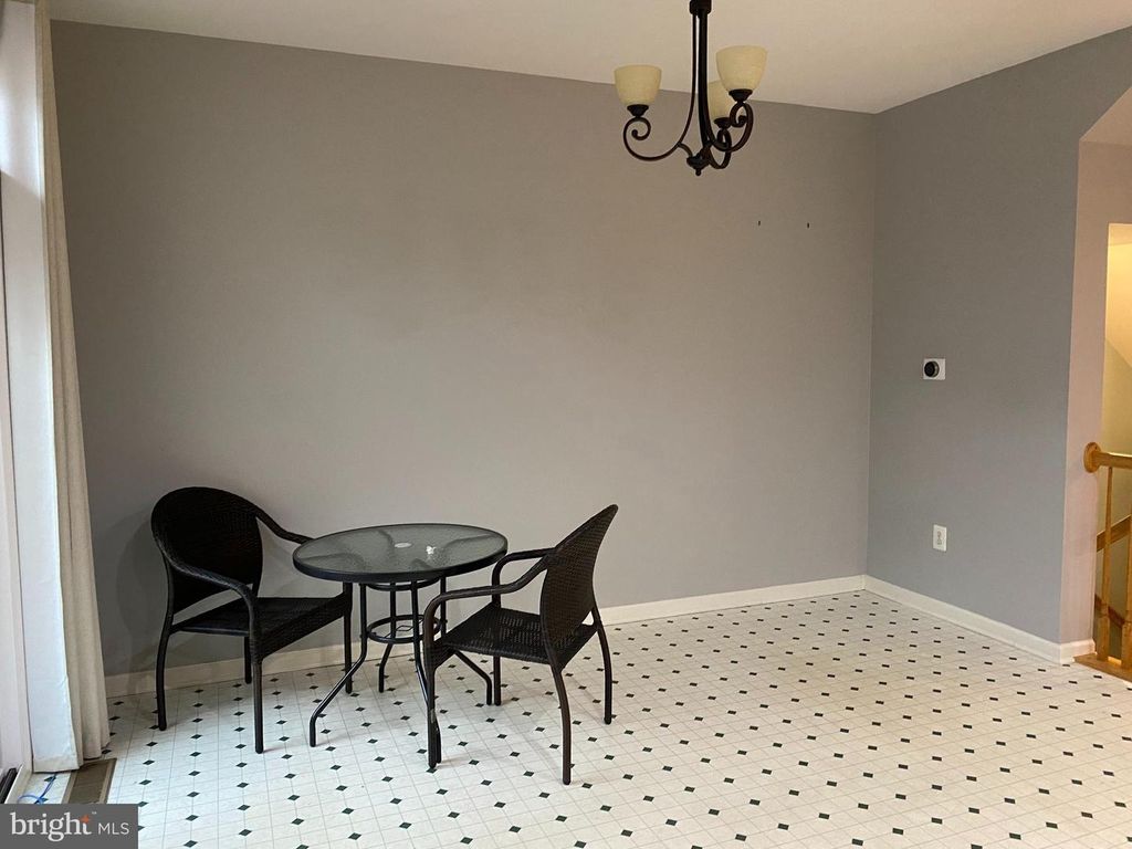 2212 BARNET CT, Woodstock, MD 21163