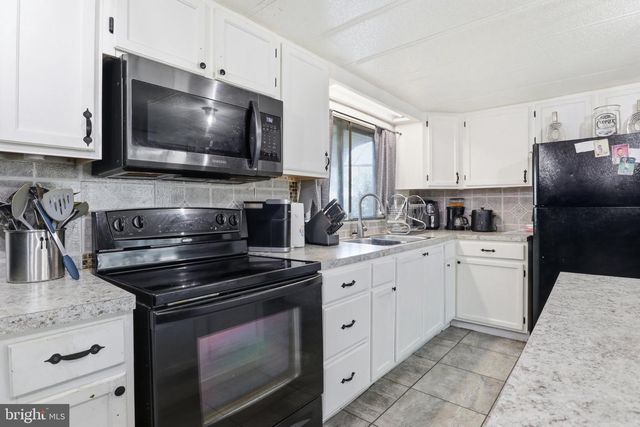 82 MALIBU BLVD, Carlisle, PA 17015