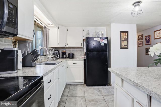 82 MALIBU BLVD, Carlisle, PA 17015