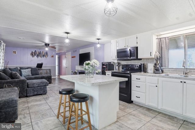 82 MALIBU BLVD, Carlisle, PA 17015