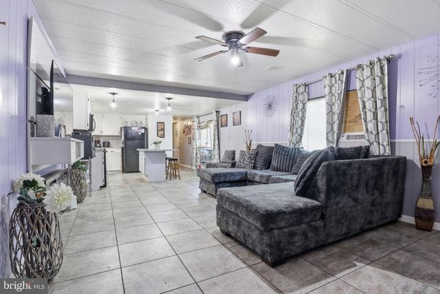 82 MALIBU BLVD, Carlisle, PA 17015
