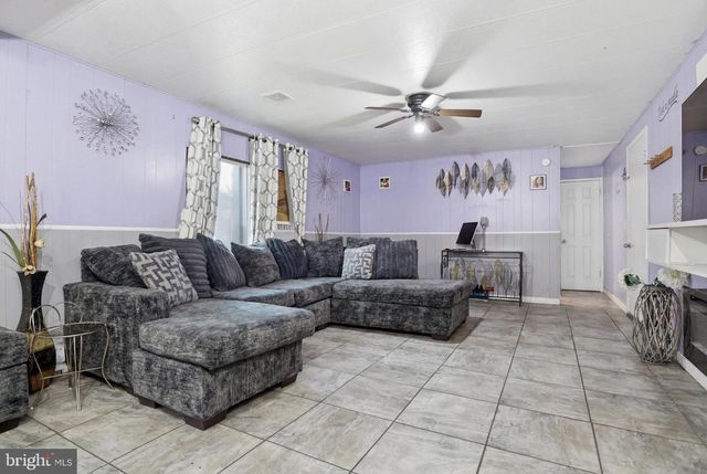 82 MALIBU BLVD, Carlisle, PA 17015