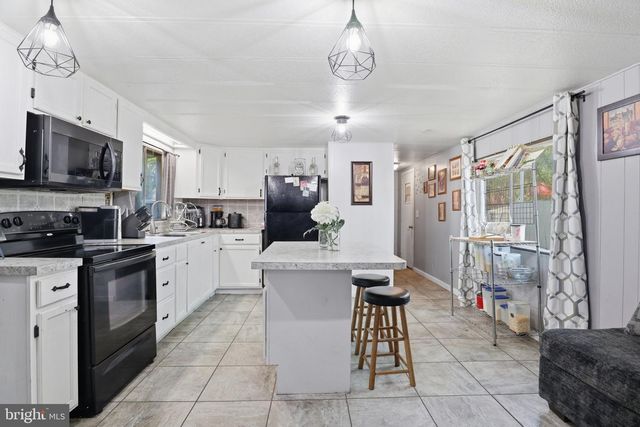 82 MALIBU BLVD, Carlisle, PA 17015