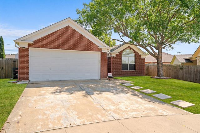 6903 Hawaii Lane, Arlington, TX 76016