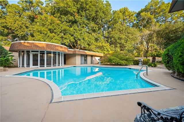3011 GEORGES Lane, Alexandria, LA 71301