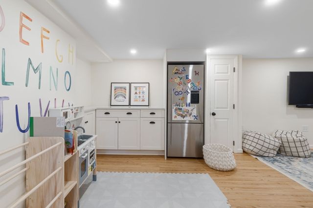 42 Kimball Rd, Dedham, MA 02026