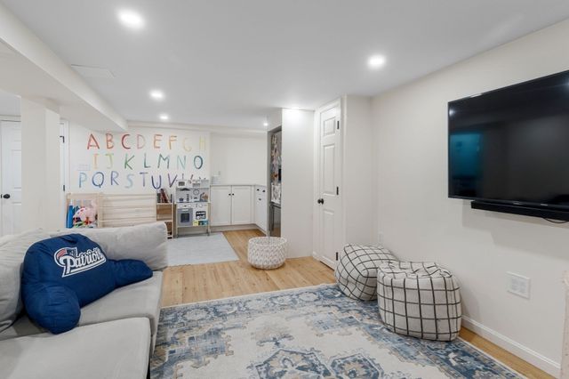 42 Kimball Rd, Dedham, MA 02026