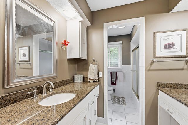 1484 Crest Drive, Chaska, MN 55318