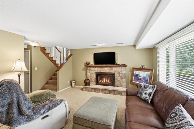 1484 Crest Drive, Chaska, MN 55318