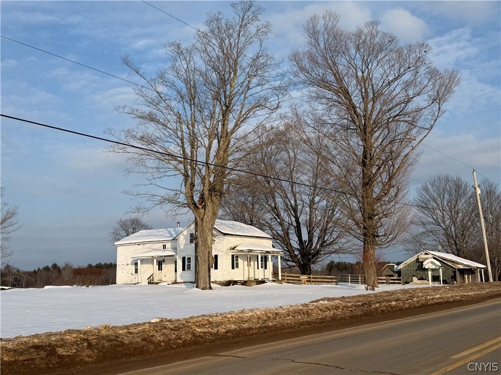 208 County Route 28, Albion, NY 13142