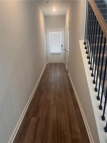 398 Lanier Circle, Woodstock, GA 30189