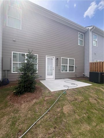 398 Lanier Circle, Woodstock, GA 30189