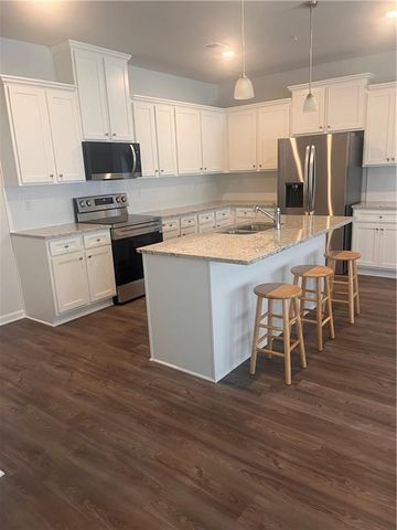 398 Lanier Circle, Woodstock, GA 30189