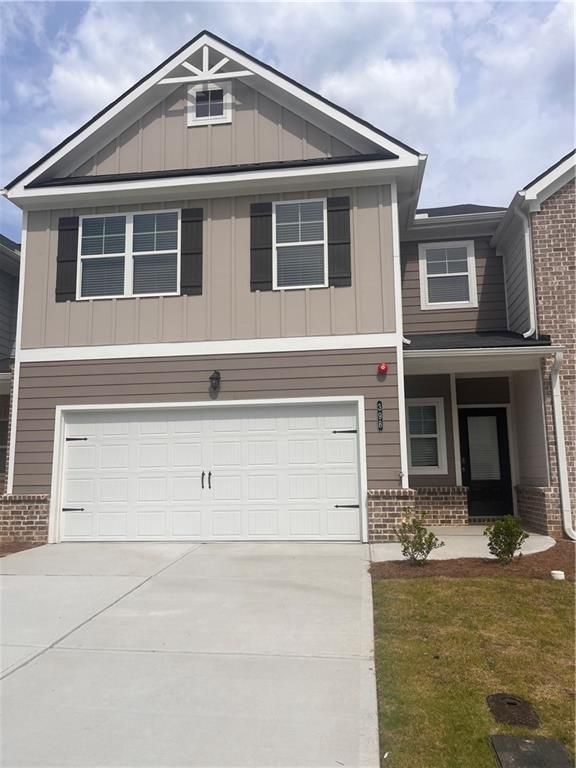 398 Lanier Circle, Woodstock, GA 30189