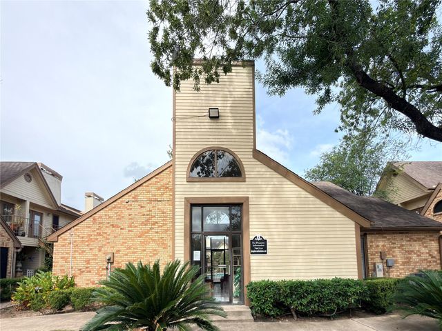 2425 Holly Hall Street B45, Houston, TX 77054