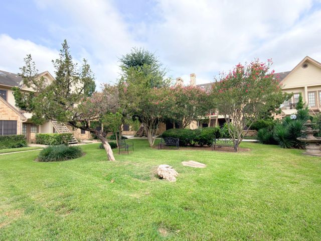 2425 Holly Hall Street B45, Houston, TX 77054