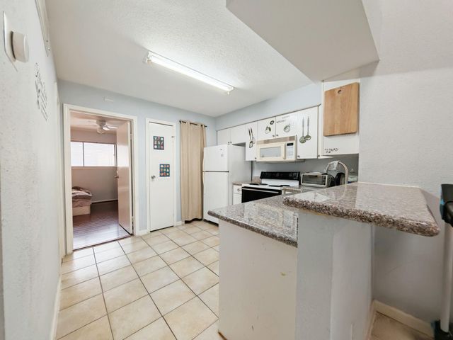 2425 Holly Hall Street B45, Houston, TX 77054