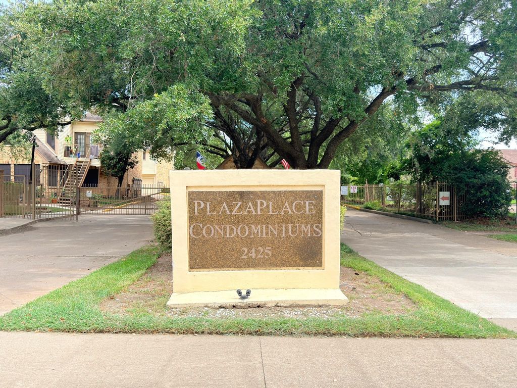 2425 Holly Hall Street B45, Houston, TX 77054