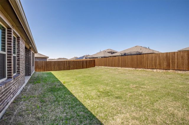 2531 Quiet Oak Lane, Crandall, TX 75114