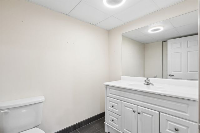 6008 NW 50th Street, Johnston, IA 50131