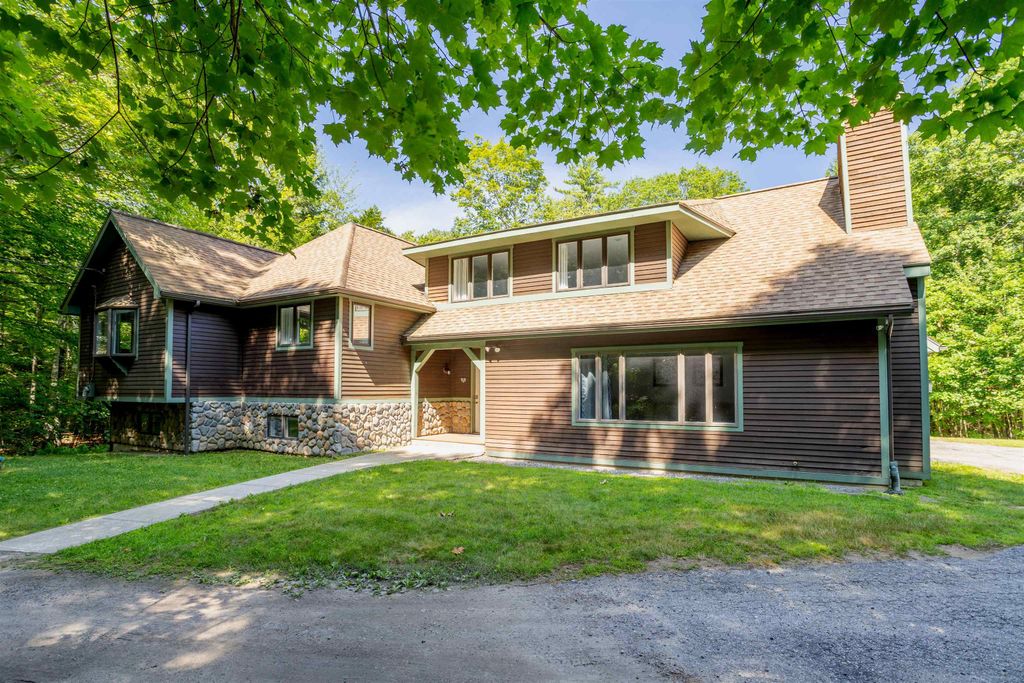 34 Hermit Road, Alton, NH 03810