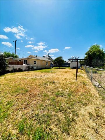 425 Grand Ave, Colton, CA 92324