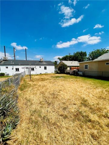 425 Grand Ave, Colton, CA 92324