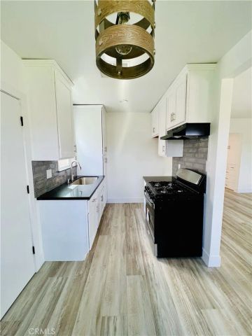 425 Grand Ave, Colton, CA 92324