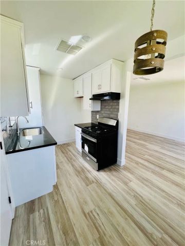 425 Grand Ave, Colton, CA 92324