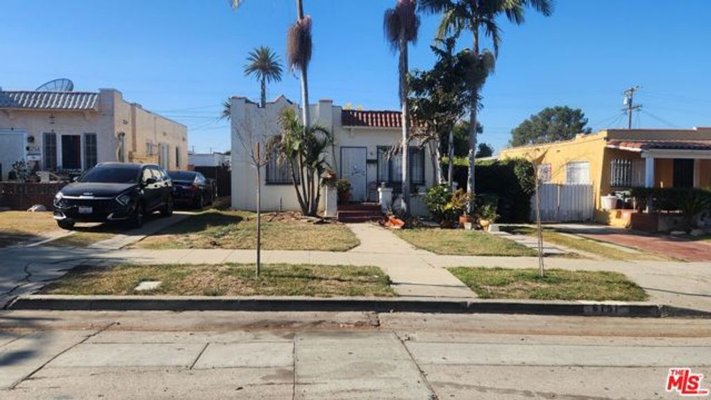 6751 Arlington Avenue, Los Angeles, CA 90043
