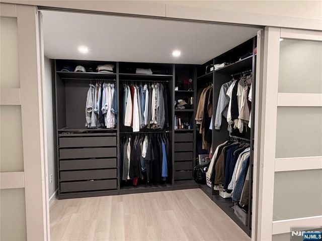 200 Winston 1205, Cliffside Park, NJ 07010