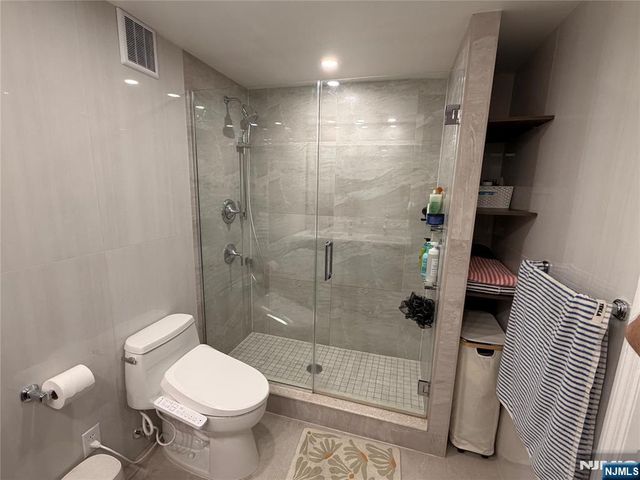 200 Winston 1205, Cliffside Park, NJ 07010