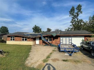 917 S 15th Street, Rogers, AR 72758