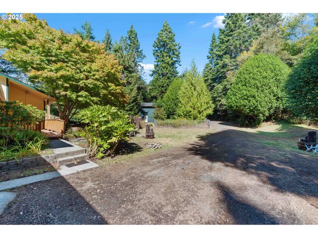 64662 E BAY Rd, North Bend, OR 97459