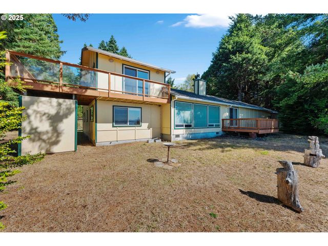 64662 E BAY Rd, North Bend, OR 97459