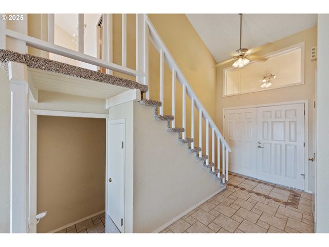 64662 E BAY Rd, North Bend, OR 97459