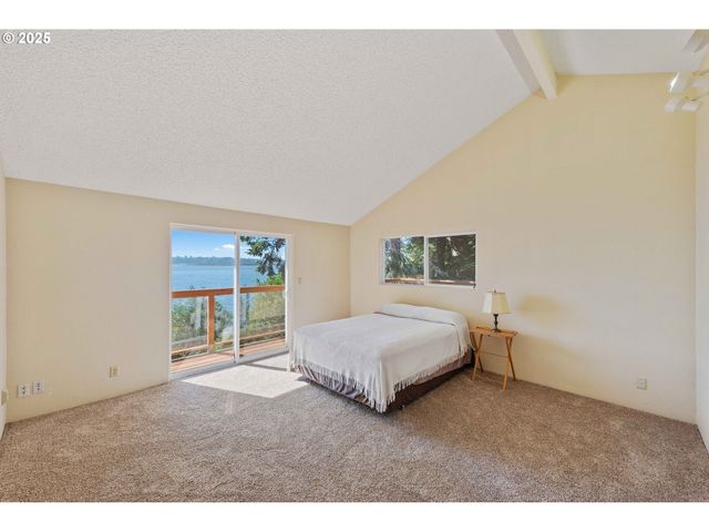 64662 E BAY Rd, North Bend, OR 97459