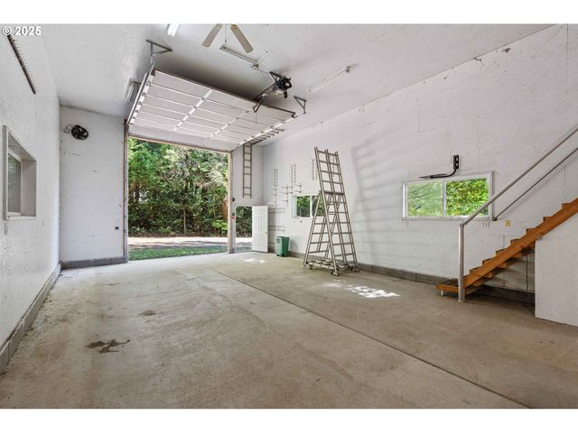 64662 E BAY Rd, North Bend, OR 97459