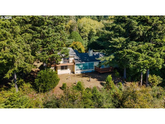 64662 E BAY Rd, North Bend, OR 97459