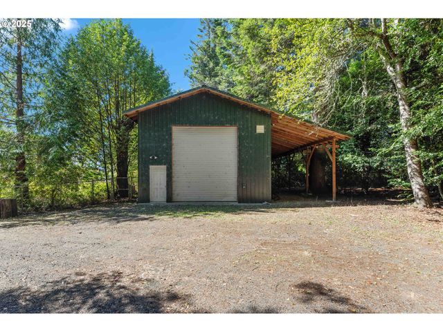 64662 E BAY Rd, North Bend, OR 97459