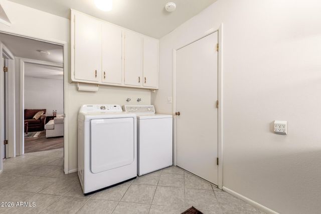 10428 W ROUNDELAY Circle, Sun City, AZ 85351