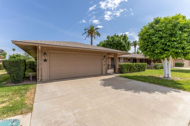 10428 W ROUNDELAY Circle, Sun City, AZ 85351